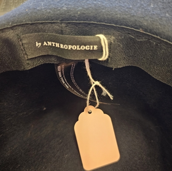 Hat, wool, navy, accessories, girly, casual , travel, beach, vacation - Picture 5 of 7